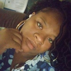 Meet your Posher, Eva